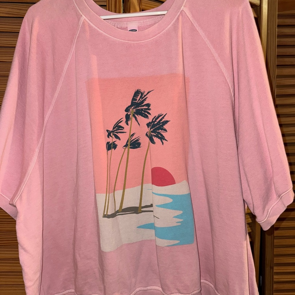 Oversized Pink Beach Graphic Women's Top
